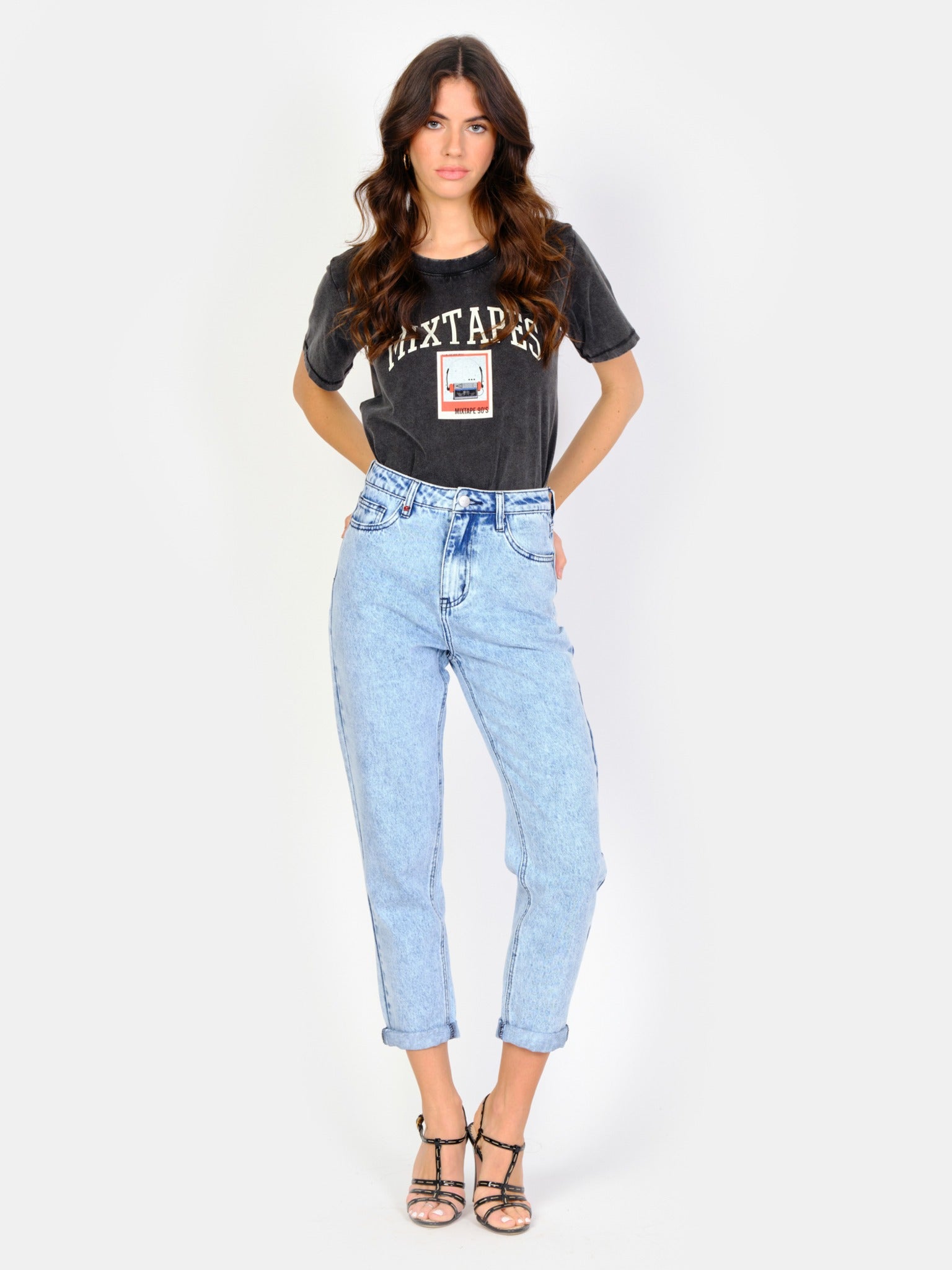 Jean balloon court bleu neigé LILA femme, ICE BLUE, taille 25, porté par Amanda (1m76) (F.A.M. JEANS) – photo 1