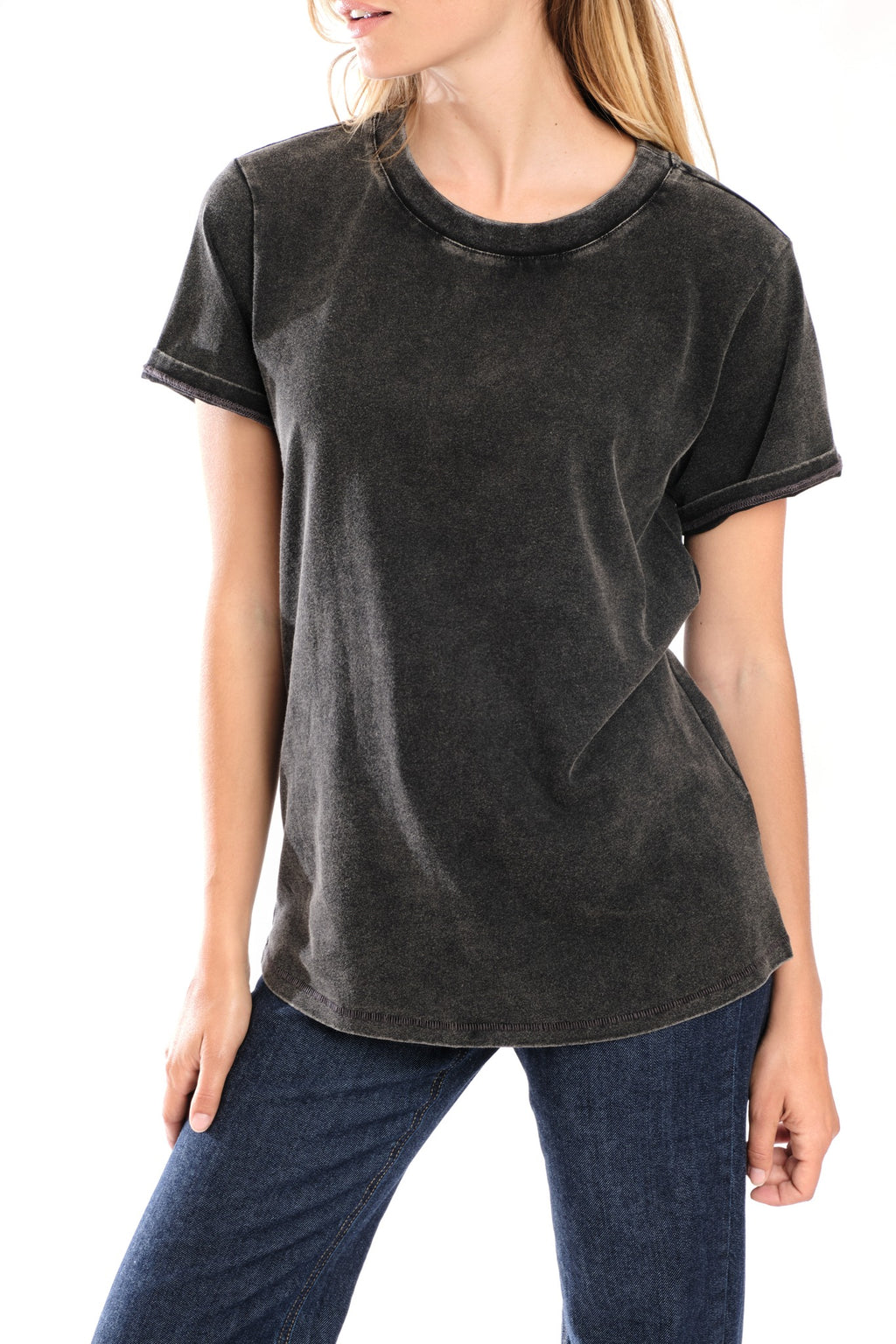 T-shirt noir uni en coton TYFFEN noir femme, BLACK, taille XS, porté par Clara (1m71) – photo 4