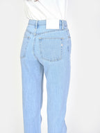 Jean droit bleu taille mi-haute PAOLI femme, LIGHT BLUE, taille 25, porté par Amanda (1m76) – photo 5