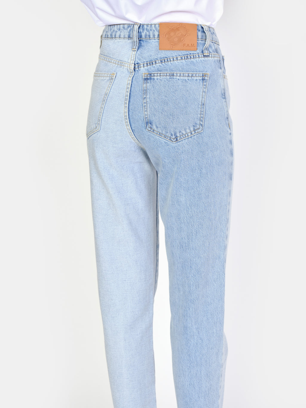 Jean mom bi-color POLLY RV femme, BLUE, taille 25, porté par Amanda (1m76) – photo 5