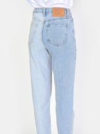 Jean mom bi-color POLLY RV femme, BLUE, taille 25, porté par Amanda (1m76) – photo 5