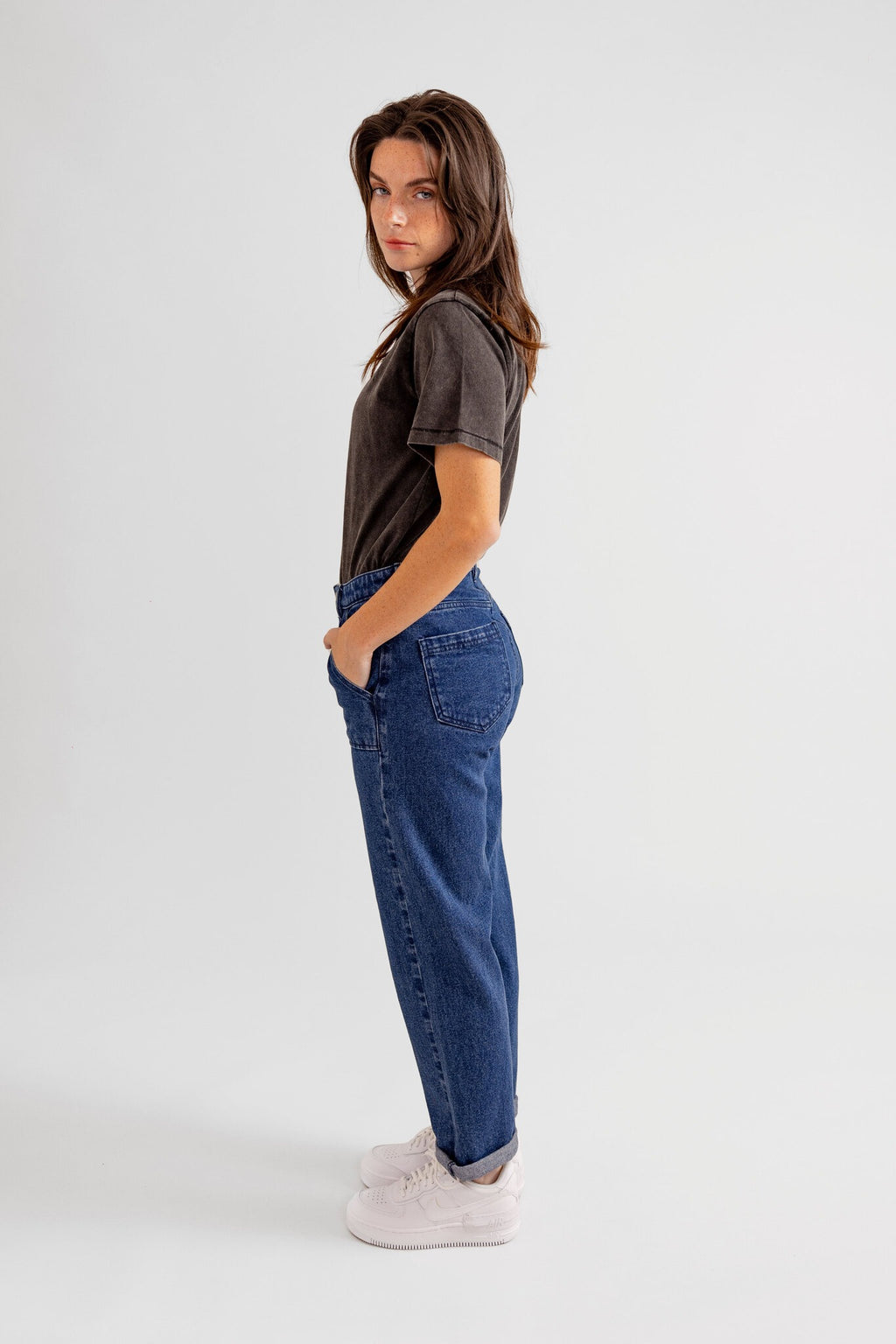 Jean mom confort stone MARIE femme, STONE, taille XS, porté par Eden (1m70) – photo 3