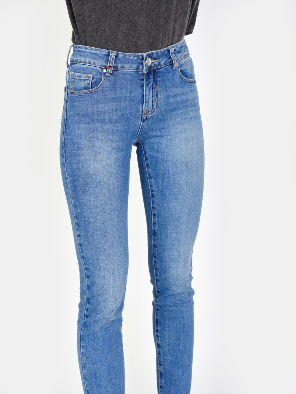 Jean slim bleu ENA femme, BLUE JEANS, taille 25, porté par Amanda (1m76) – photo 5