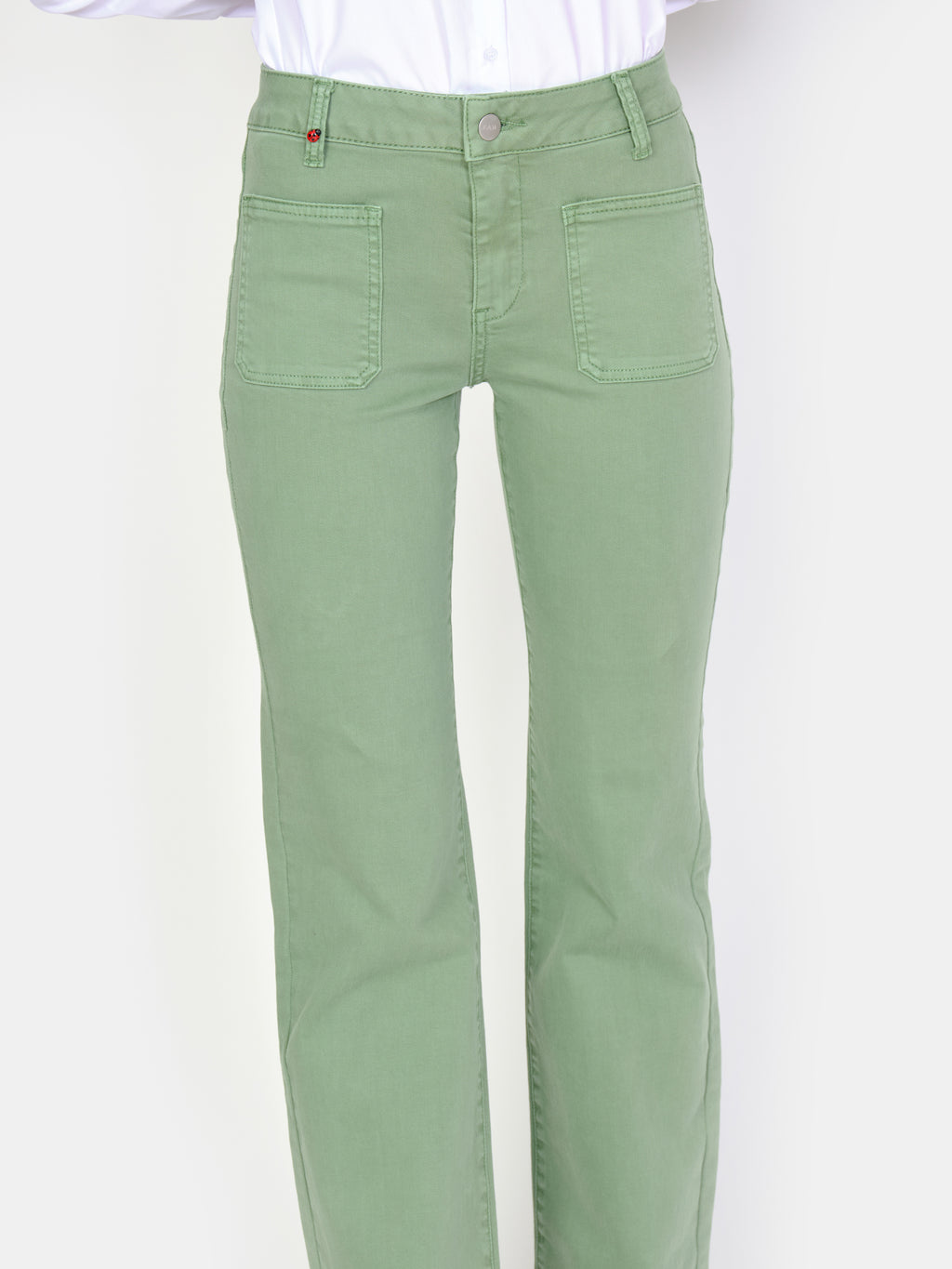 Jean bootcut BELLA vert femme, OLIVE, taille 25, porté par Amanda (1m76) – photo 5