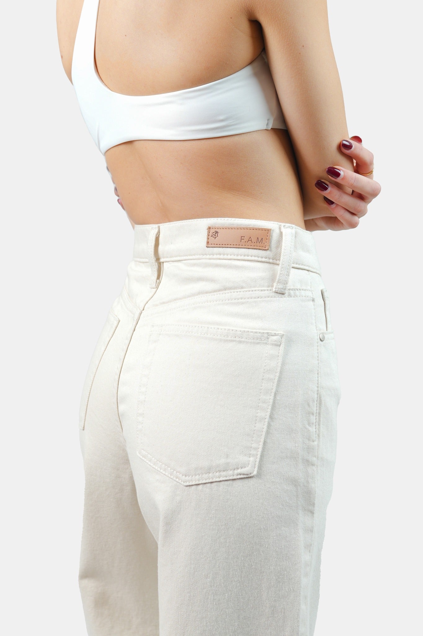 Jean évasé écru FOREST femme, GREIGE, taille XS, porté par Claire (1m76) – photo 5